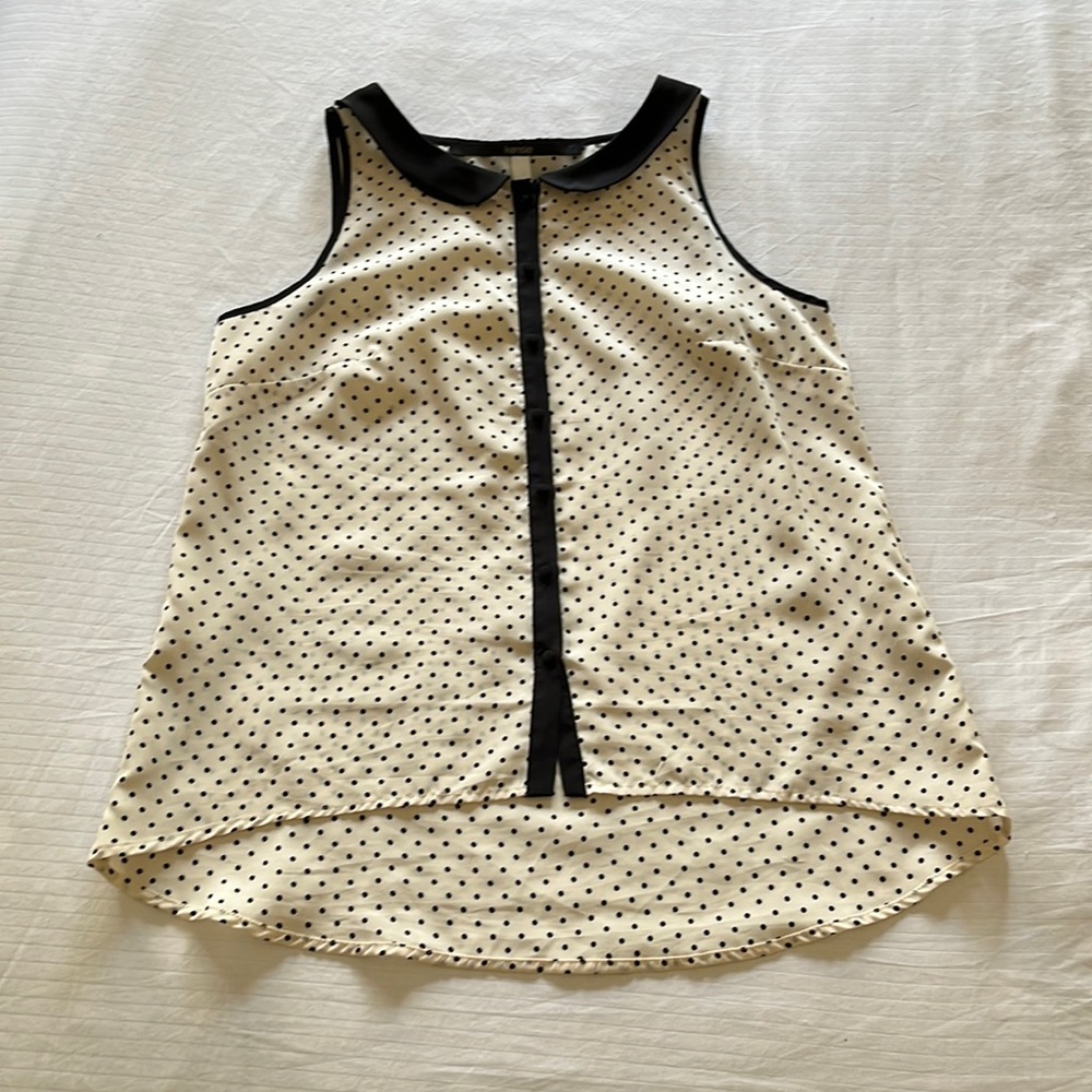 Kensie Polka Dot Sleeveless Blouse